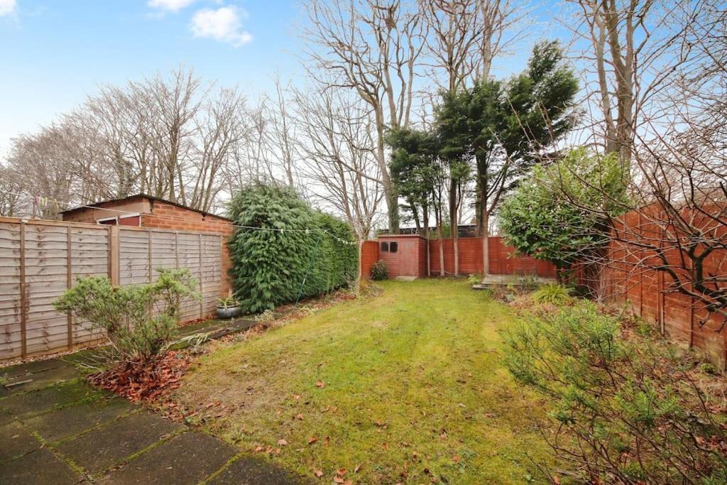 Beautiful Home Close To Town Free Netflix, Wifi ソリフル エクステリア 写真